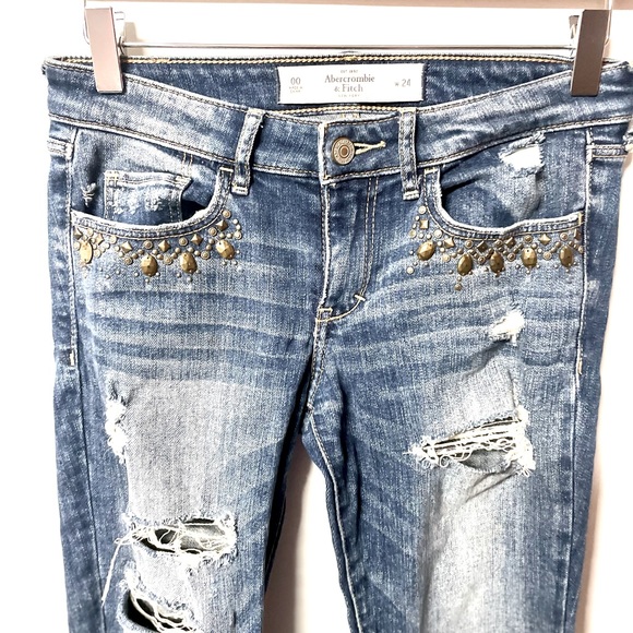 Abercrombie edgy heavily distressed mid rise skinny w/embellishments denim - Picture 3 of 8